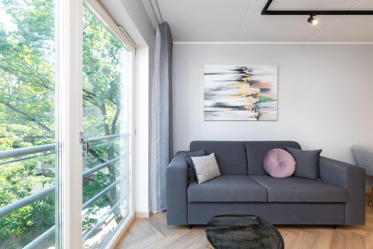 Central Rosi Art Deco Apartment With Parking Tallinn Bagian luar foto