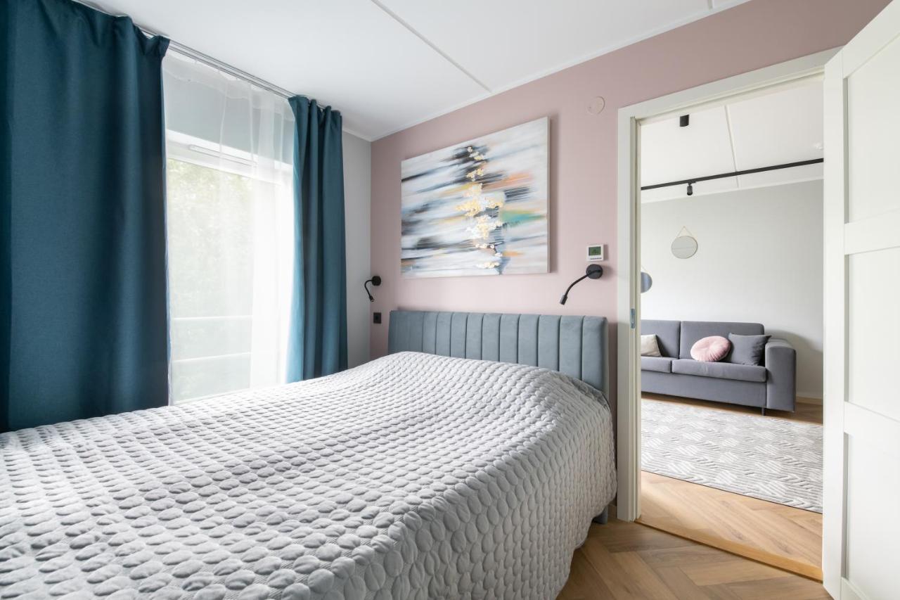 Central Rosi Art Deco Apartment With Parking Tallinn Bagian luar foto